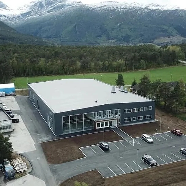 Oversiktsbilde av industribygg